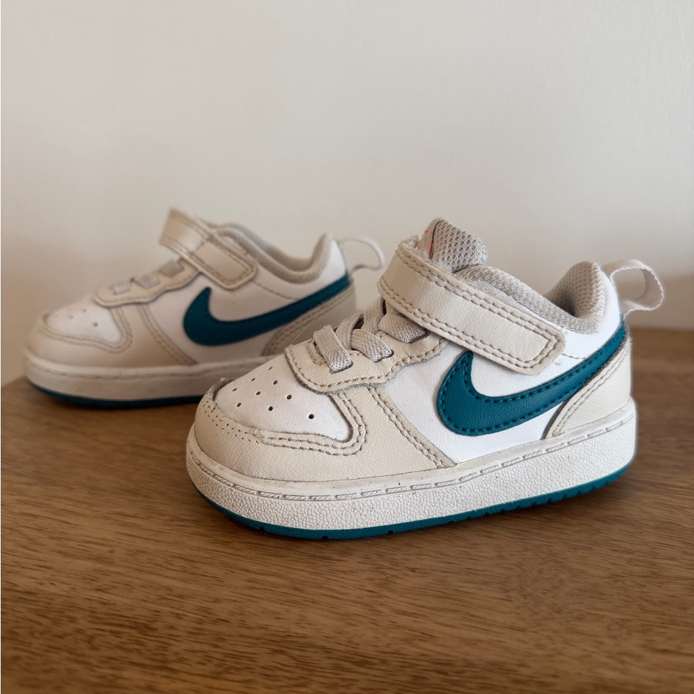 Nike Kids White and Teal Sneakers - free shipping